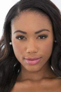 Chanell Heart: Bio, Height, Weight, Age, Measurements